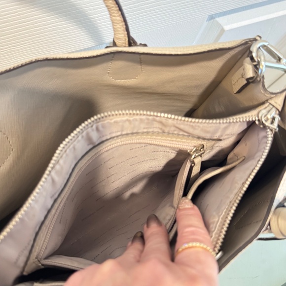 Michael Kors Woman's Light Gray Leather Handbag and Wallet - Picture 13 of 14